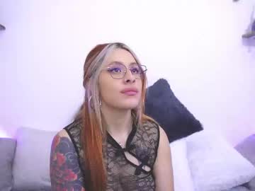 See Sophiiecums online Now @ roxpoxy.com