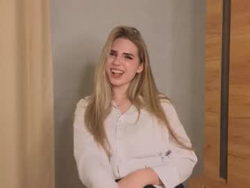 See Stormymuse online Now @ roxpoxy.com