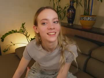 See Sunnivaharder online Now @ roxpoxy.com
