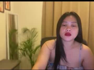 See Sweetestsmile_ online Now @ roxpoxy.com