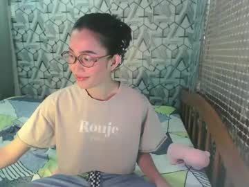 See Sydnyxox1 online Now @ roxpoxy.com