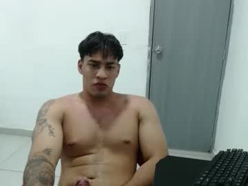 See Team23hot0 online Now @ roxpoxy.com