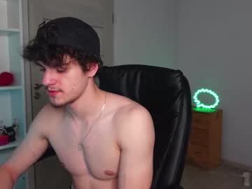 See Thebrad_holloway online Now @ roxpoxy.com