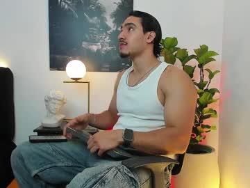 See Tian_brooks online Now @ roxpoxy.com