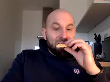 See Tommyx01 online Now @ roxpoxy.com