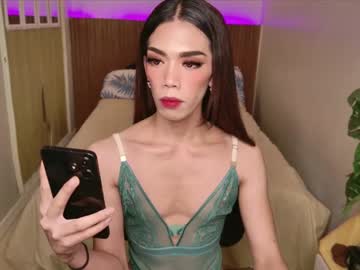 See Ts_alexa_ online Now @ roxpoxy.com