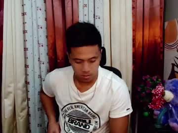 See Ur_pinoydave online Now @ roxpoxy.com