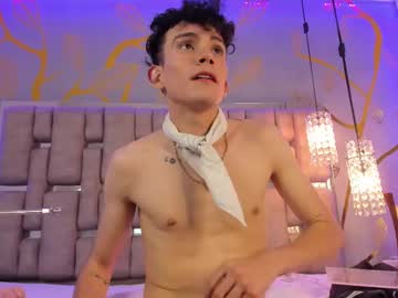 See Valentinomoreti online Now @ roxpoxy.com