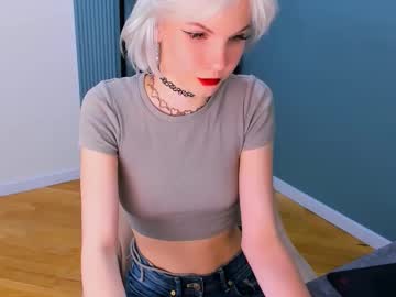 See Vanessaaustin online Now @ roxpoxy.com