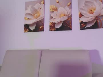 See Viiolet_collins online Now @ roxpoxy.com