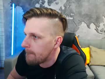 See Vikingchrisss online Now @ roxpoxy.com