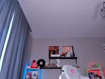 See Vivian_qwerty online Now @ roxpoxy.com