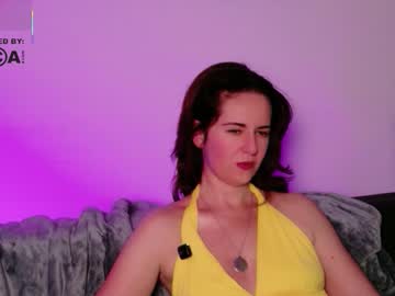 See Witch_in_velvet online Now @ roxpoxy.com