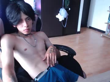 See Xice_boy online Now @ roxpoxy.com
