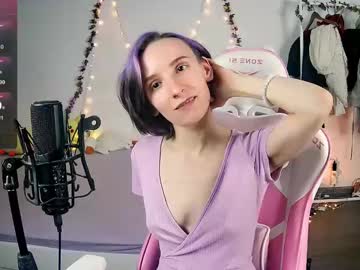 See Yellow_songbird online Now @ roxpoxy.com