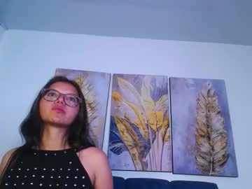 See Zoow_bluussh online Now @ roxpoxy.com